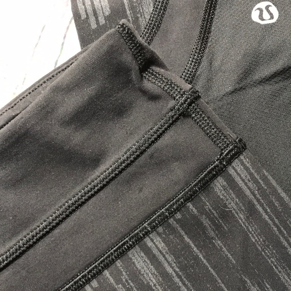 🍀🌸 Lululemon Run Inspire Capri leggings 🌸🍀 - Picture 8 of 16